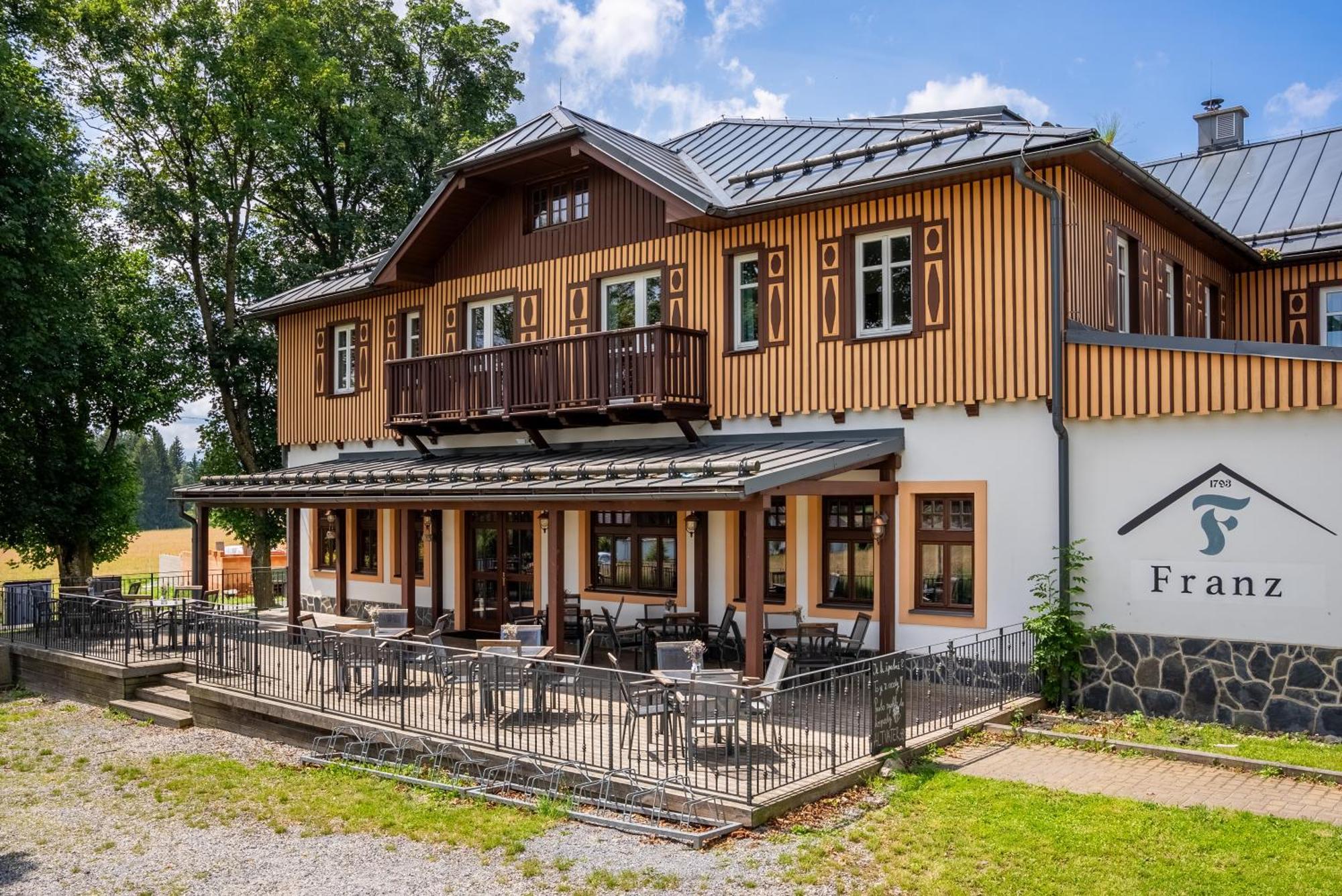 Hotel Franz Рейвіз Екстер'єр фото