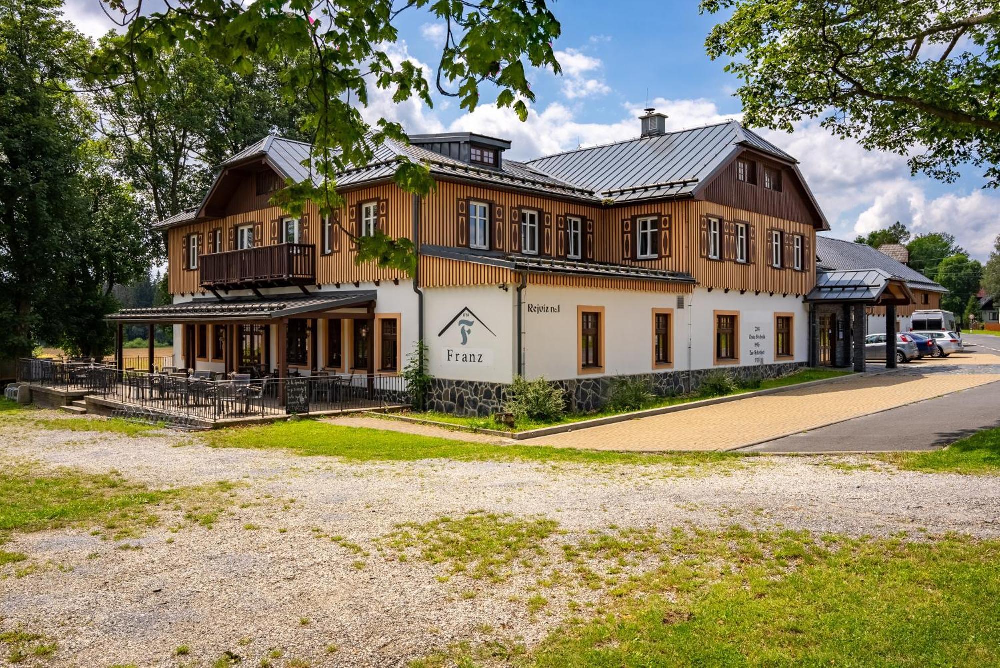 Hotel Franz Рейвіз Екстер'єр фото