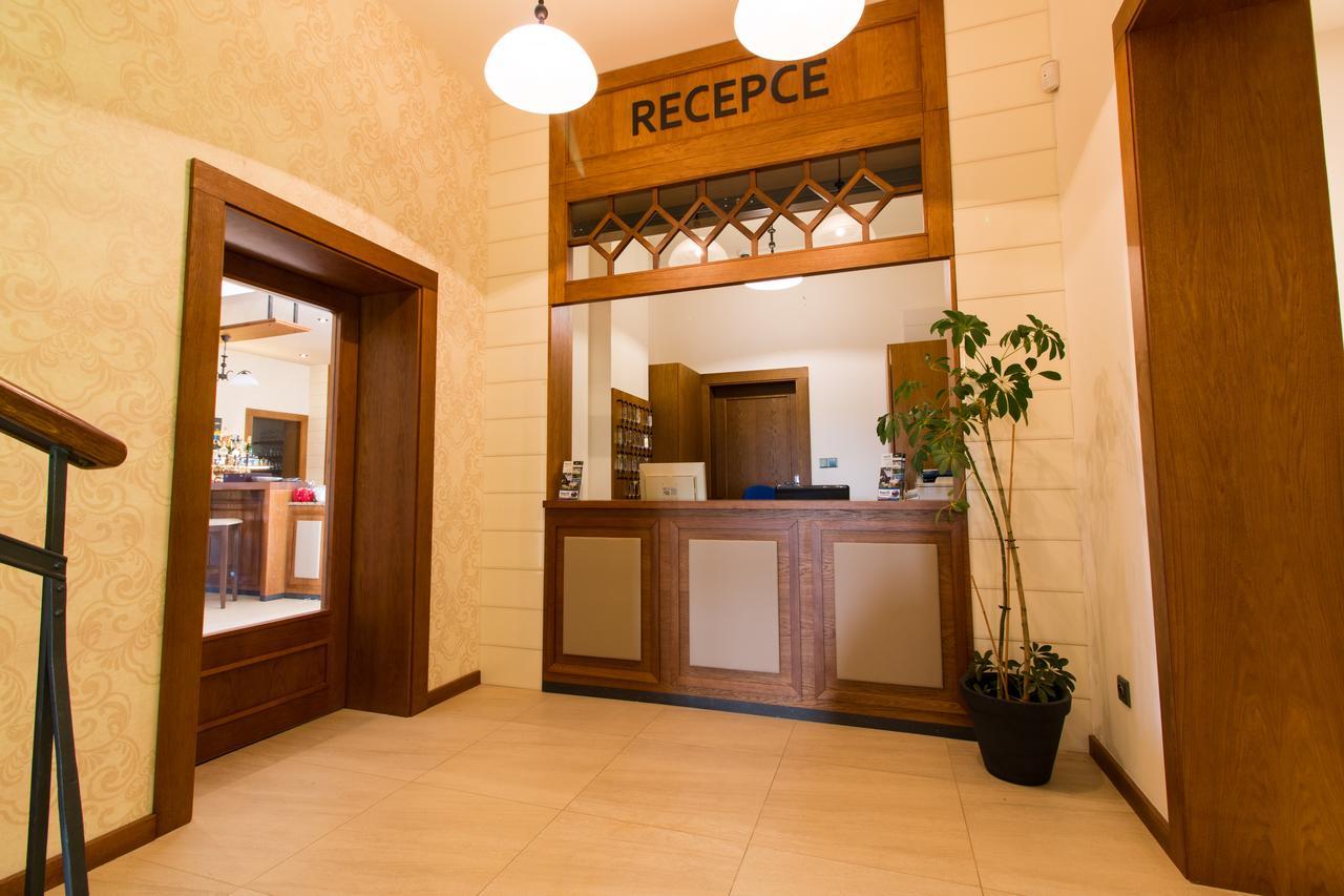 Hotel Franz Рейвіз Екстер'єр фото